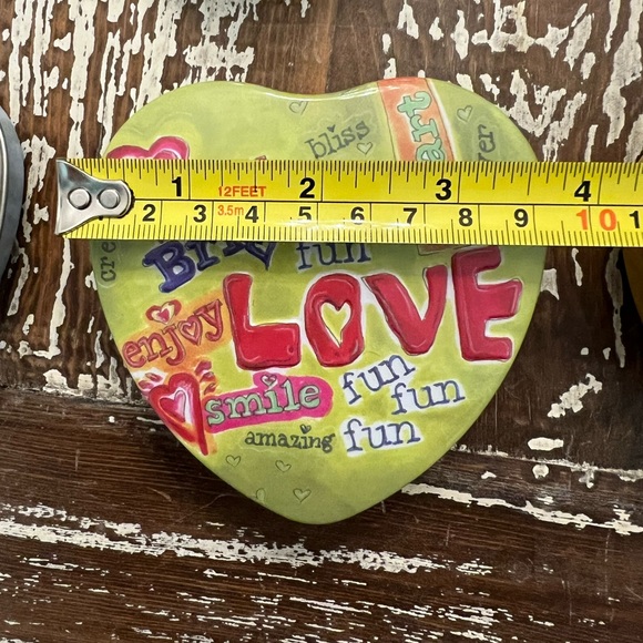 13 small Brighton heart tins - Picture 3 of 4
